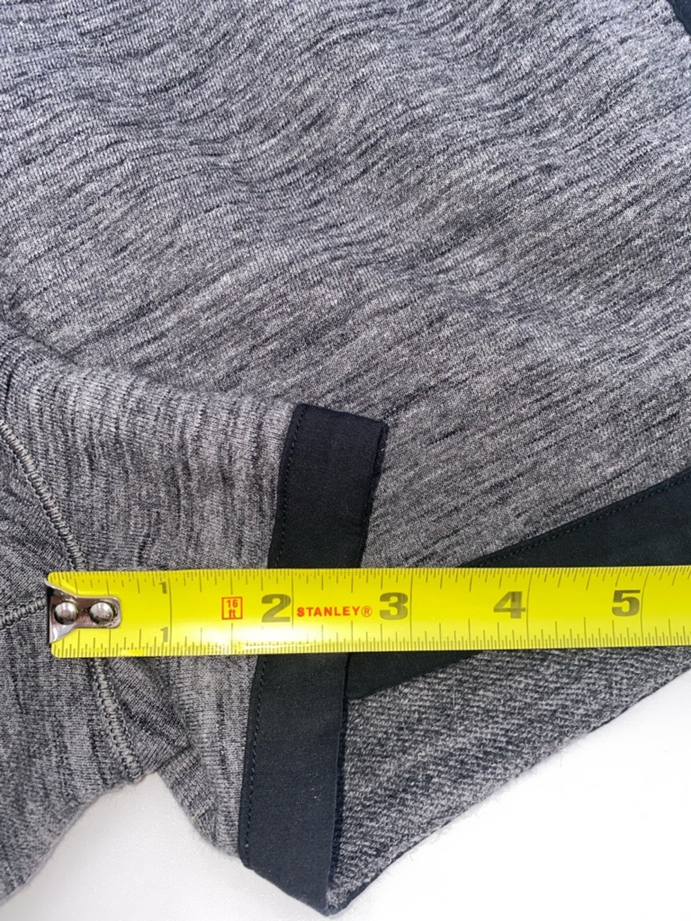 lululemon Varsity Heathered Gray Cotton shorts size 4 - Picture 5 of 8
